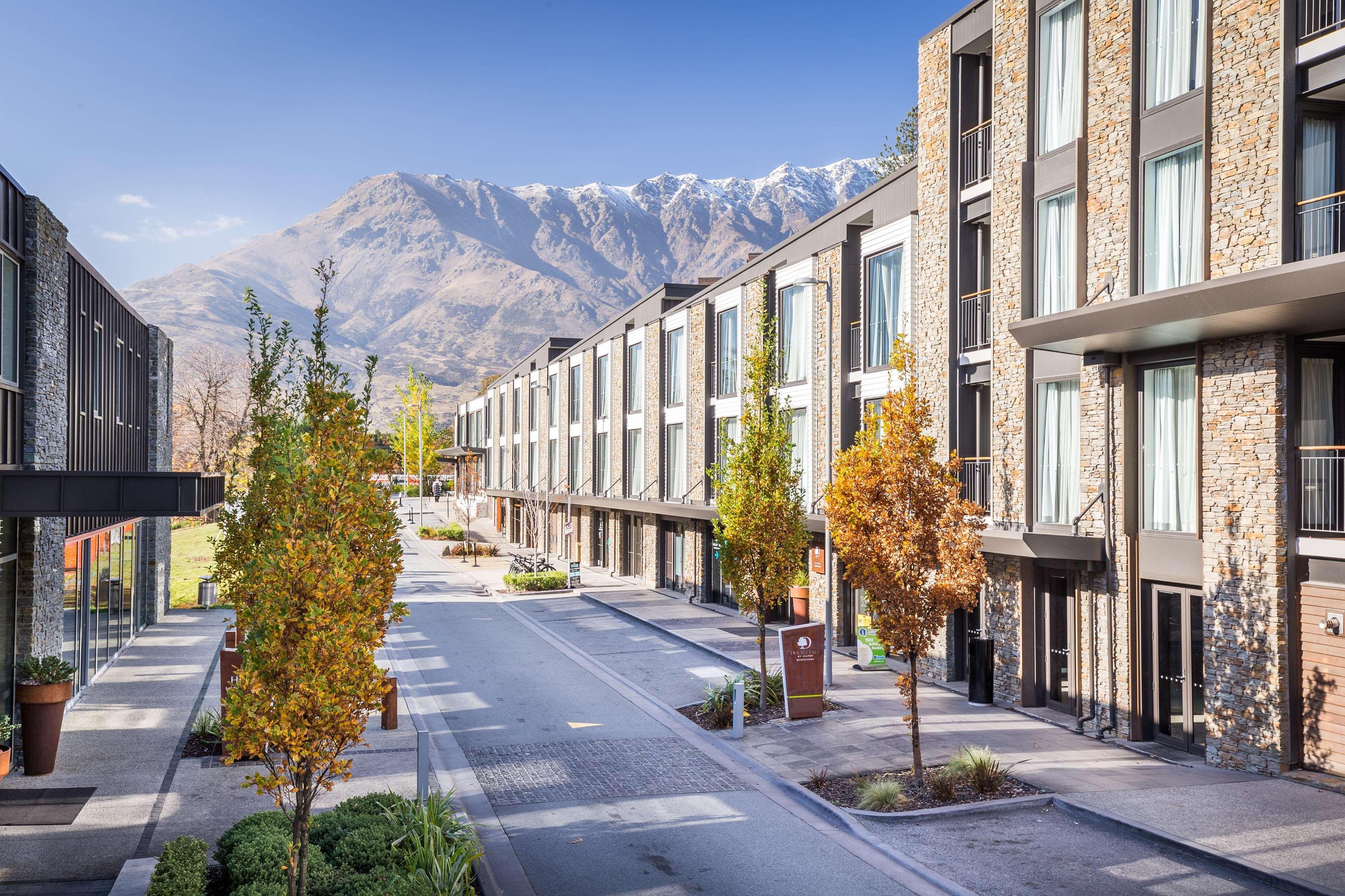 Doubletree By Hilton Queenstown Extérieur photo