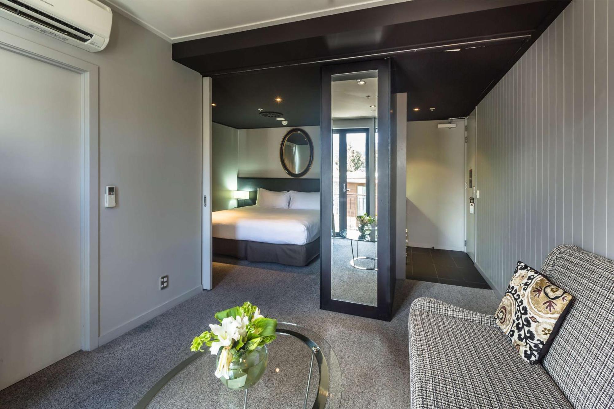 Doubletree By Hilton Queenstown Extérieur photo