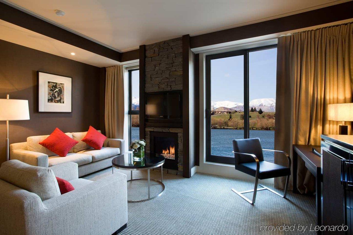 Doubletree By Hilton Queenstown Extérieur photo