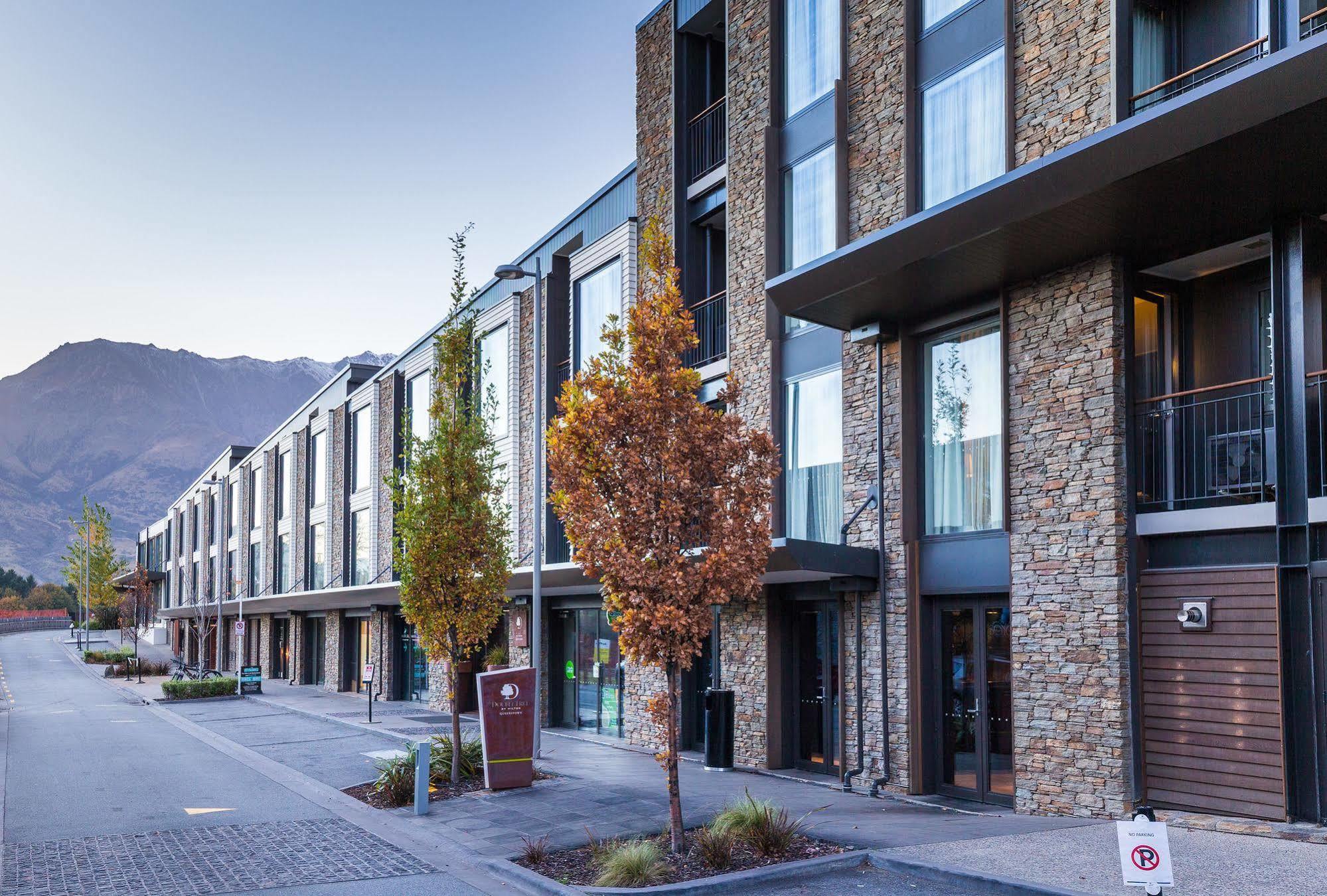 Doubletree By Hilton Queenstown Extérieur photo